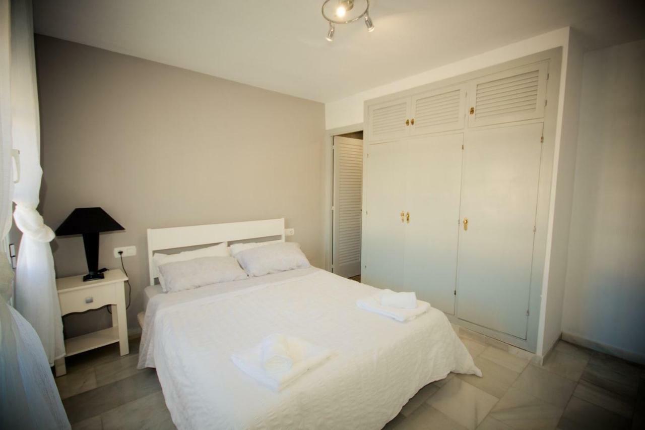 Castillo de Sabinillas Puerto De La Duquesa Beach Apartment מראה חיצוני תמונה