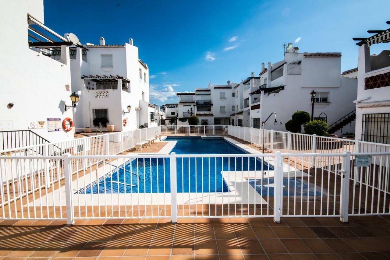 Castillo de Sabinillas Puerto De La Duquesa Beach Apartment מראה חיצוני תמונה