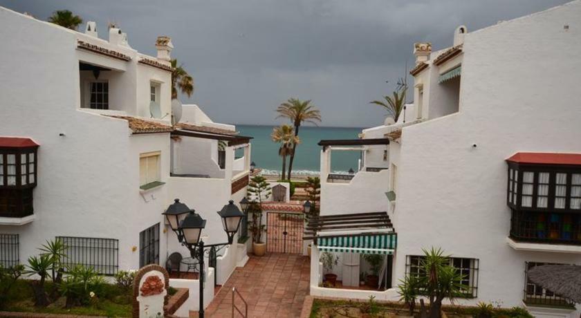Castillo de Sabinillas Puerto De La Duquesa Beach Apartment מראה חיצוני תמונה