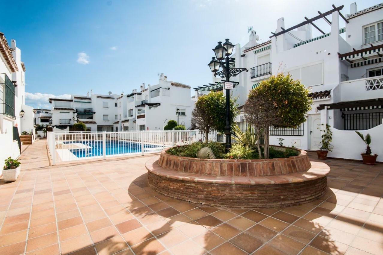 Castillo de Sabinillas Puerto De La Duquesa Beach Apartment מראה חיצוני תמונה